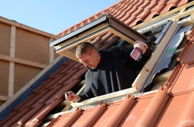 Pose de fenêtres de toit Velux à Tigy